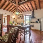 Lovely In Ferienhaus San Quirico dʼOrcia