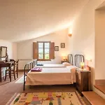 Lovely In Ferienhaus San Quirico dʼOrcia