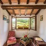 Lovely In Ferienhaus San Quirico dʼOrcia