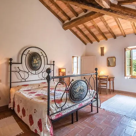 Lovely In San Quirico Dorcia With Kitchen Casa vacanze San Quirico dʼOrcia