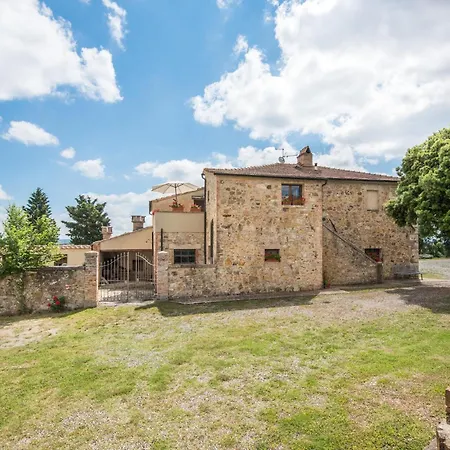 Casa vacanze Lovely In San Quirico Dorcia With Kitchen