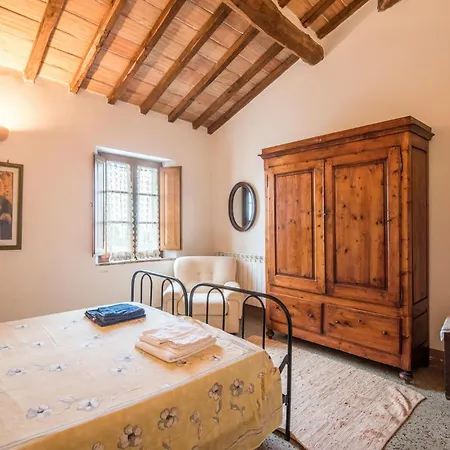 Lovely In San Quirico Dorcia With Kitchen 펜션 *