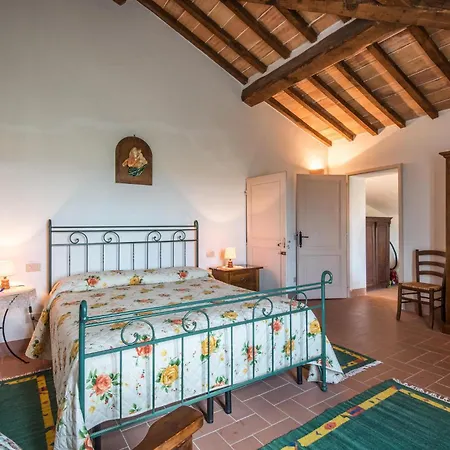 Lovely In San Quirico Dorcia With Kitchen 펜션 *